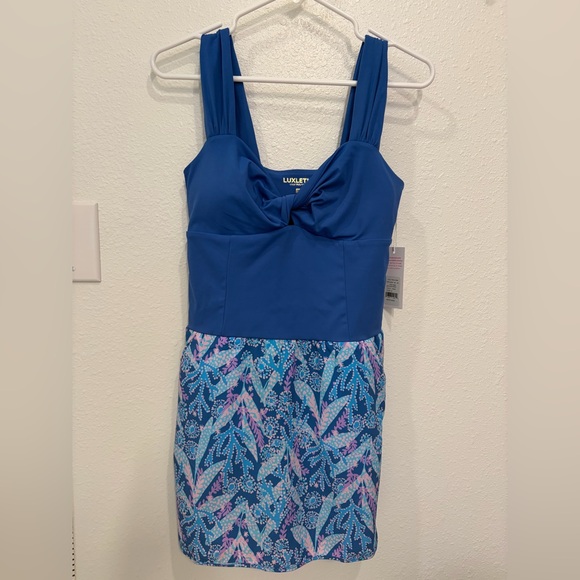 Lilly Pulitzer - Carys Active Romper - Picture 2 of 8